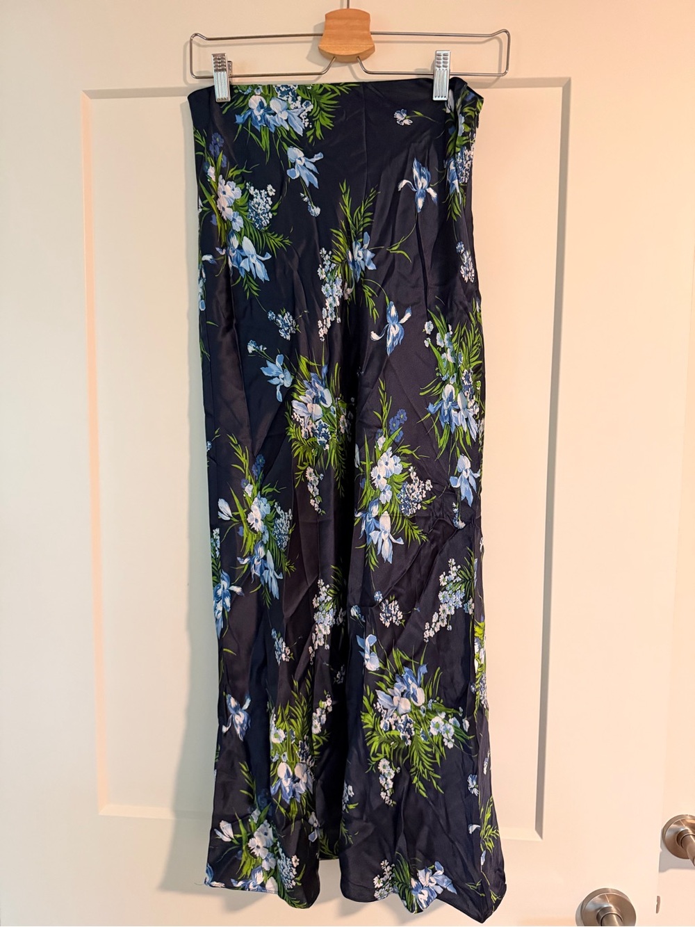 Veronica Beard Clover Floral Silk Blend - Picture 4 of 7